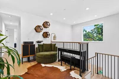 1135 N Commonwealth Avenue, Los Angeles, CA 90029 - Photo 12