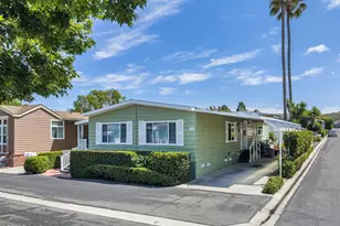 104 La Fortuna, Newbury Park, CA 91320 - Photo 2