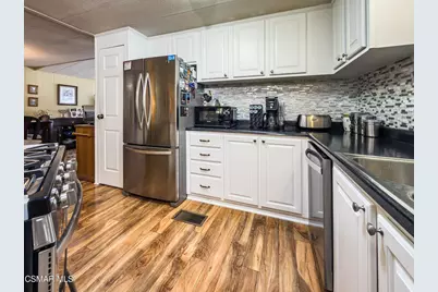 104 La Fortuna, Newbury Park, CA 91320 - Photo 20