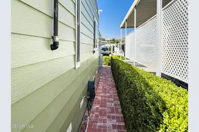 104 La Fortuna, Newbury Park, CA 91320 - Photo 56