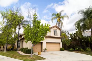 327 Savoy Ct, Oak Park, CA 91377 - Photo 2