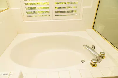 327 Savoy Court, Oak Park, CA 91377 - Photo 28