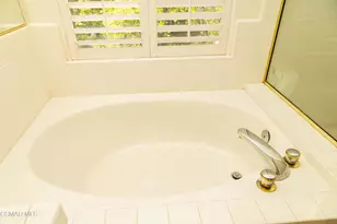 327 Savoy Ct, Oak Park, CA 91377 - Photo 28
