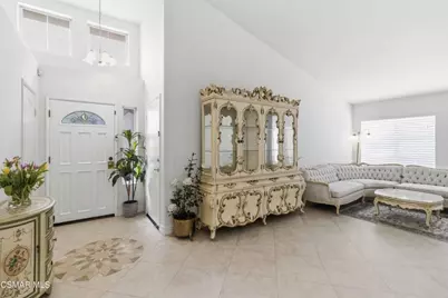 15497 Mallory Court, Moorpark, CA 93021 - Photo 4