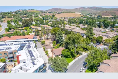 1835 Los Feliz Drive, Thousand Oaks, CA 91362 - Photo 28