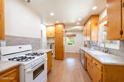 1835 Los Feliz Drive, Thousand Oaks, CA 91362 - Photo 6