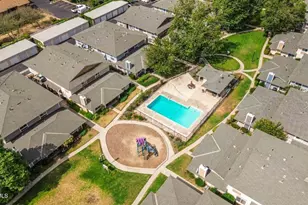 569 Spring Rd, Moorpark, CA 93021 - Photo 30