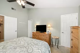 345 Jeremiah Dr, Simi Valley, CA 93065 - Photo 12