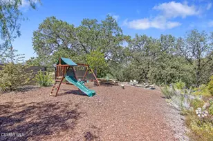 4255 Saddlecrest Ln, Westlake Village, CA 91361 - Photo 14