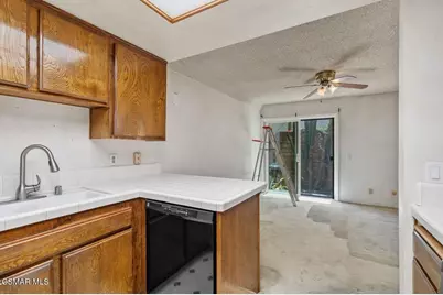 5291 Colodny Drive #19, Agoura Hills, CA 91301 - Photo 14