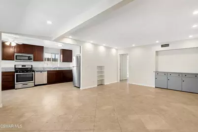 7322 Lindley Avenue, Reseda, CA 91335 - Photo 4