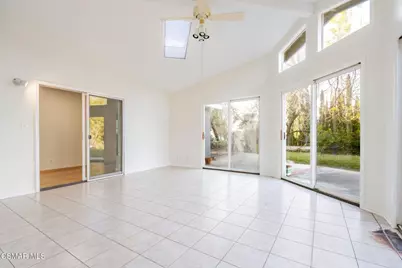 2085 Rayshire Street, Thousand Oaks, CA 91362 - Photo 4
