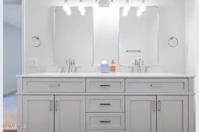 2085 Rayshire Street, Thousand Oaks, CA 91362 - Photo 20