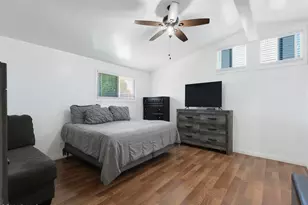 32055 Emerald Ln, Castaic, CA 91384 - Photo 16