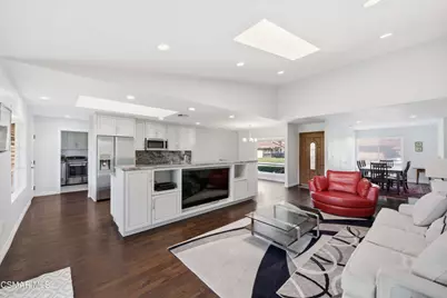 4121 Village 4, Camarillo, CA 93012 - Photo 4