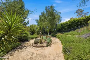 2085 Brookfield Dr, Thousand Oaks, CA 91362 - Photo 40