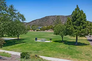 110 Via Katrina, Newbury Park, CA 91320 - Photo 24