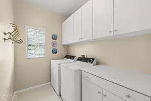 290 Chantilly Cir, Simi Valley, CA 93065 - Photo 26