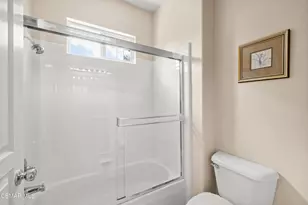 290 Chantilly Cir, Simi Valley, CA 93065 - Photo 24
