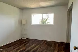 15652 Hillview Ln, Granada Hills, CA 91344 - Photo 16