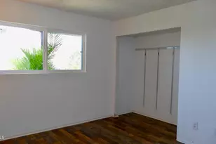 15652 Hillview Ln, Granada Hills, CA 91344 - Photo 12