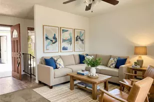 15652 Hillview Ln, Granada Hills, CA 91344 - Photo 16
