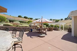 554 Lone Oak Dr, Thousand Oaks, CA 91362 - Photo 52