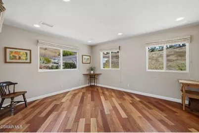 554 Lone Oak Drive, Thousand Oaks, CA 91362 - Photo 32