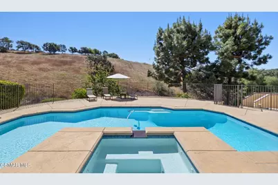 554 Lone Oak Drive, Thousand Oaks, CA 91362 - Photo 48