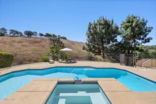 554 Lone Oak Dr, Thousand Oaks, CA 91362 - Photo 48
