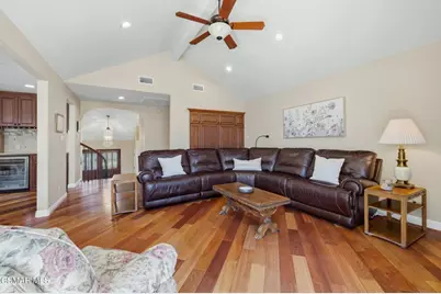 554 Lone Oak Drive, Thousand Oaks, CA 91362 - Photo 24