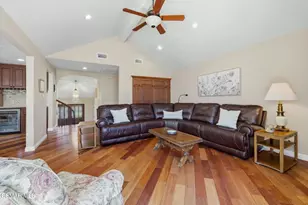 554 Lone Oak Dr, Thousand Oaks, CA 91362 - Photo 24