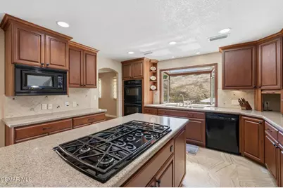 554 Lone Oak Drive, Thousand Oaks, CA 91362 - Photo 30