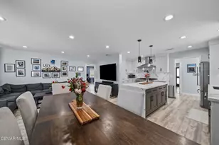 8787 Colbath Ave, Panorama City, CA 91402 - Photo 14