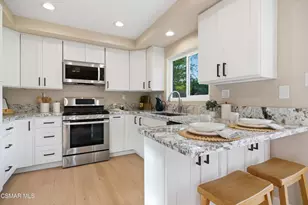 757 Warwick Ave, Thousand Oaks, CA 91360 - Photo 2