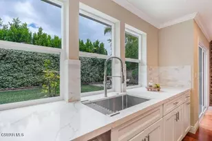30101 Amelia Dr, Agoura Hills, CA 91301 - Photo 14