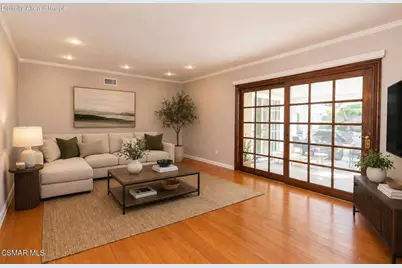 22312 Mobile Street, Woodland Hills, CA 91303 - Photo 10