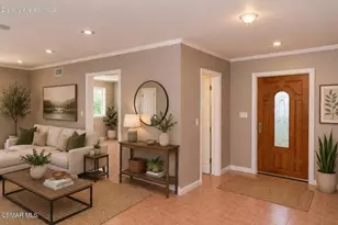 22312 Mobile St, Woodland Hills, CA 91303 - Photo 8