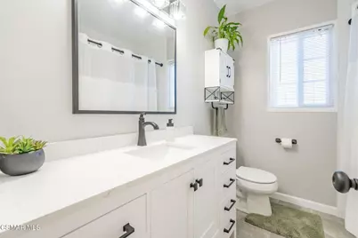 18721 Doty Avenue, Torrance, CA 90504 - Photo 40