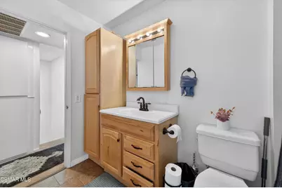 9946 Sepulveda Boulevard #4, Los Angeles, CA 91345 - Photo 14