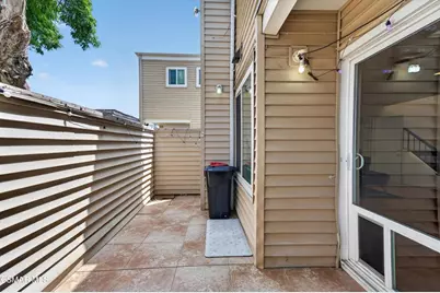 9946 Sepulveda Boulevard #4, Los Angeles, CA 91345 - Photo 12