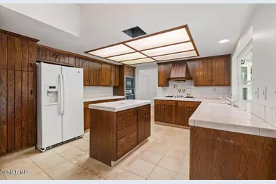 5523 Ember Court, Agoura Hills, CA 91301 - Photo 12