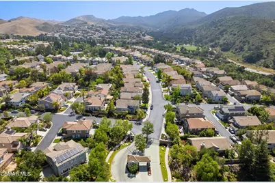 3098 Espana Lane, Thousand Oaks, CA 91362 - Photo 2