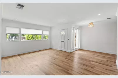 7039 Sylvia Avenue, Reseda, CA 91335 - Photo 12