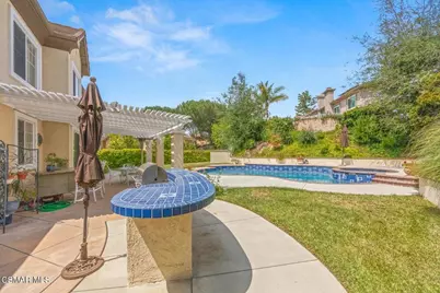239 Chantilly Circle, Simi Valley, CA 93065 - Photo 28