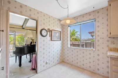 11 N Madrid Avenue, Thousand Oaks, CA 91320 - Photo 26