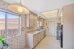 11 N Madrid Ave, Thousand Oaks, CA 91320 - Photo 26