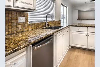 144 La Fortuna, Newbury Park, CA 91320 - Photo 18