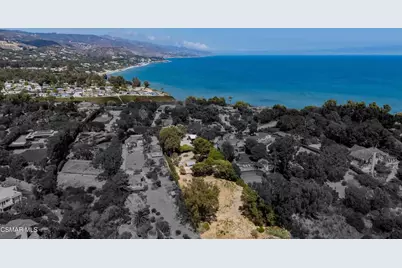 6749 Zumirez Drive, Malibu, CA 90265 - Photo 2
