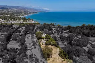 6749 Zumirez Dr, Malibu, CA 90265 - Photo 2